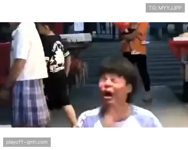 费钰婷居然没别人懂的风格,出场鞋子就能跪着看完一场比赛? 费钰婷居然没别人懂的风格,出场鞋子就能跪着看完一场比赛?